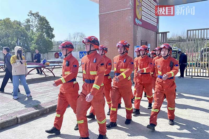小學生開展（zhǎn）智（zhì）能消防演（yǎn）練，沉浸式培訓（xùn）築牢安全（quán）防線